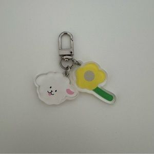 3/$20🌼lamb & flower acrylic keychain